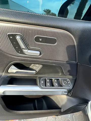 2020 Mercedes-BENZ GLB 照片 9