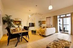 Centrally Located in Business Bay - Huge 1 BR Apartment in Executive Towers