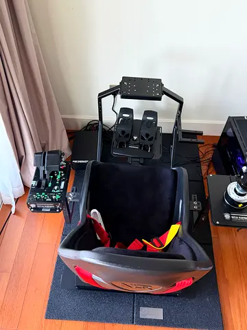 Racing Simulator Seat with Pedals - DOF H3