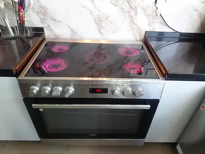 Model Beko 5 Hobs Full Electric Ceramic Cooker Range Size 90cm