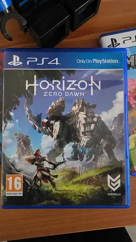 Horizon Zero Dawn - PlayStation 4 Game with PS4 AND PS5 UPGRADE