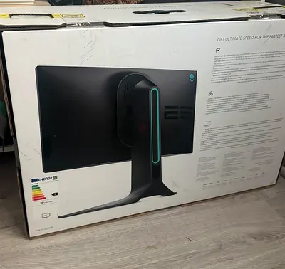 Dell Alienware AW2521HF 25-inch
240Hz 1ms IPS Monitor