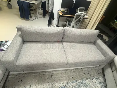 Comfortable Modern Sofa in Grey