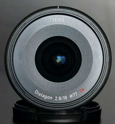 Sony FE - ZEISS Batis 18mm f2.8 lens Distagon T*