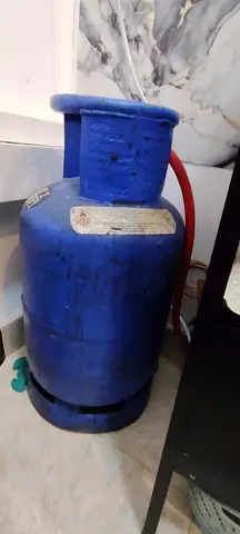 Gas cylinder with stove