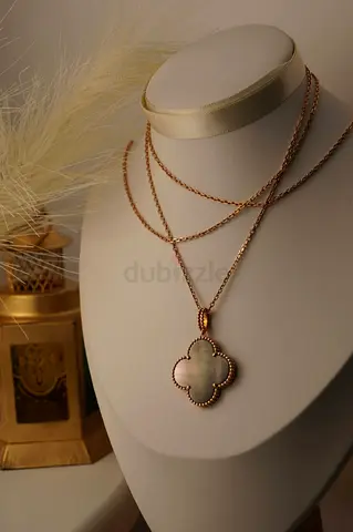 Van cleef magic alhambra long necklace