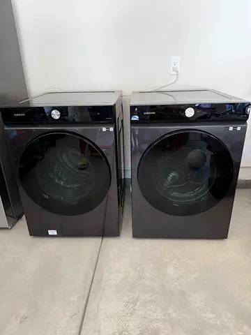 Samsung bespoke washer/dryer separate set