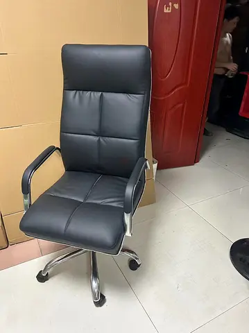 Comfortable Black Office Chair