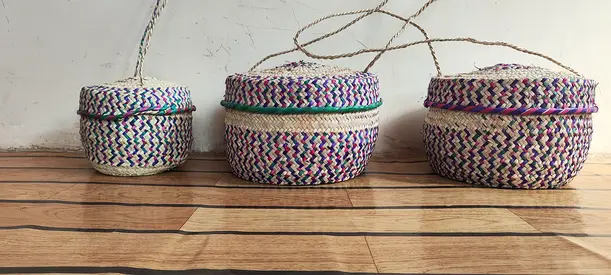 سلة من جريد النخيل