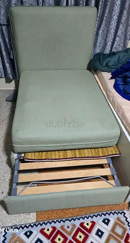 Comfortable Green Chaise Lounge