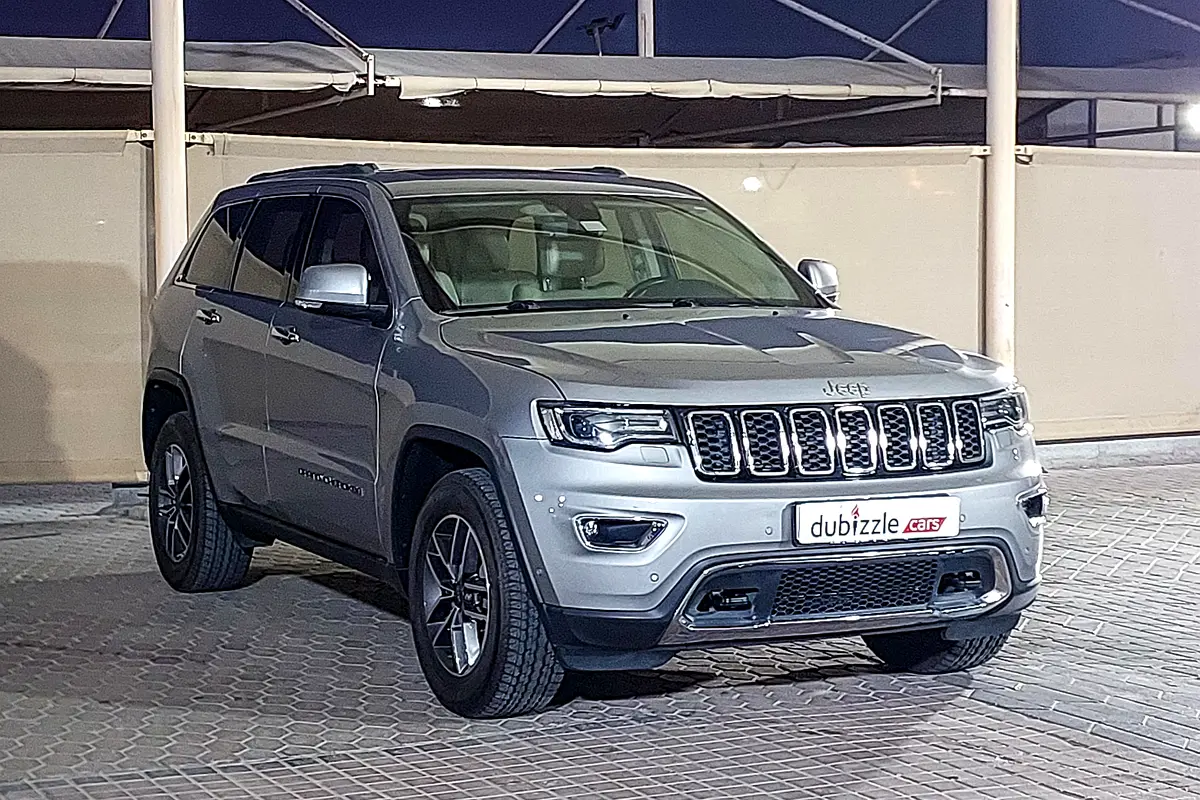 Jeep Grand Cherokee 2019 — photo 1 of 15