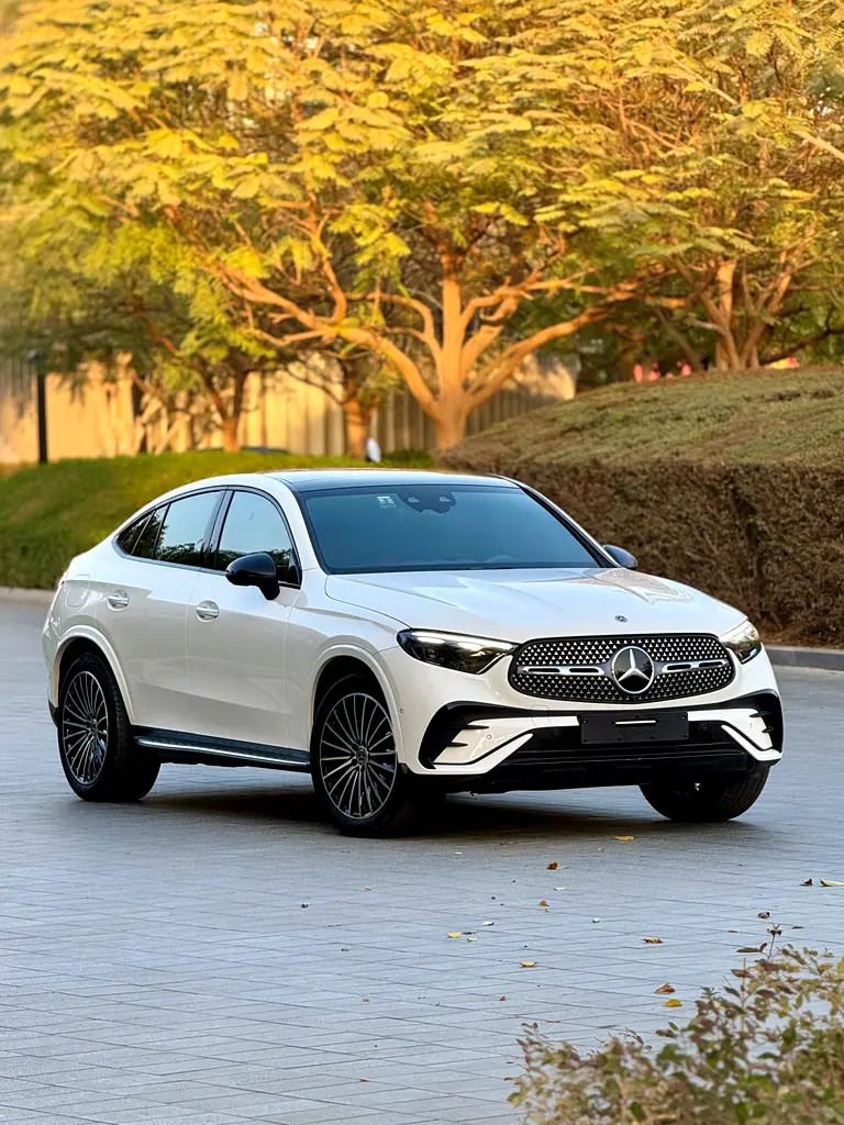 Mercedes-Benz GLC Coupe 2024 — photo 1 of 20