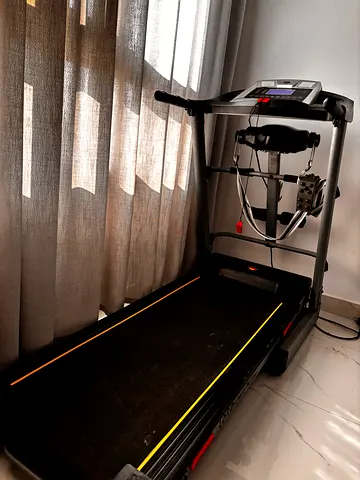 Lord Fitness PKT150 Treadmill – Barely Used – Good Condition