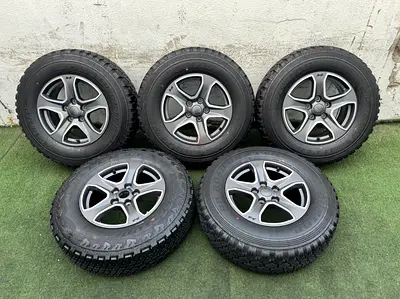 5x original Jeep 17” wheels with 2025 Dunlop 245/75R17
