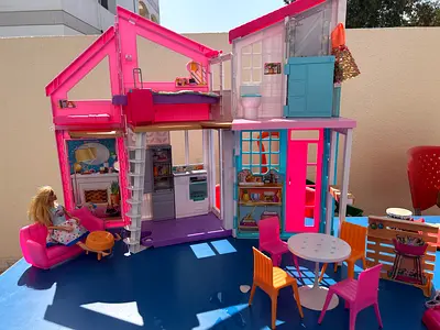 Barbie doll Summer house