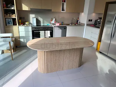 Stylish Oval Kitchen Island Table