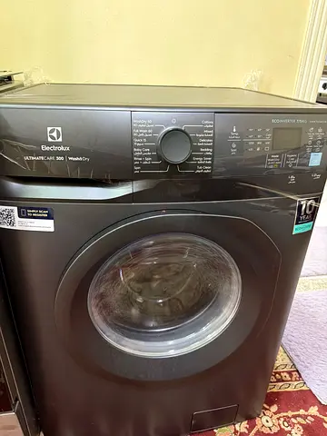 Electrolux Front-Load Washing Machine in Excellent Condition