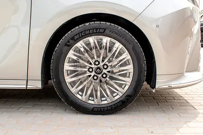 صورة 6 لـ 2026 Lexus LM-SERIES