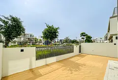 On Pool | Single Row | Walk To Lagoon | Type A