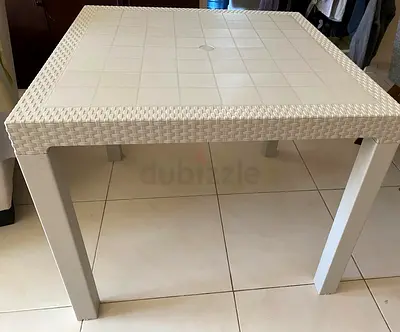 Square Table