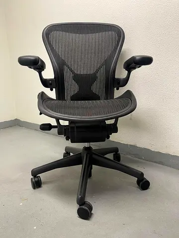 Herman Miller Standard Size Aeron Classic Office Chair fully loaded for sell