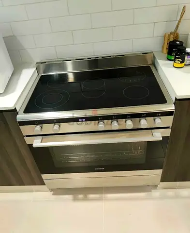 Siemens electric cooking range 90x60 cm standard size digital freestanding 5 hobs