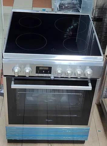 Whirlpool new model stove ceramic electric top 4 hobs 60by60 cm size  Neat and clean  Same like new