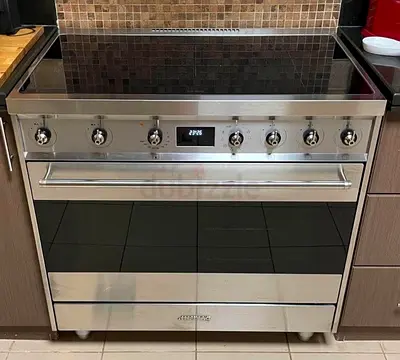 Model Smeg induction Cooker Range Size 90cm