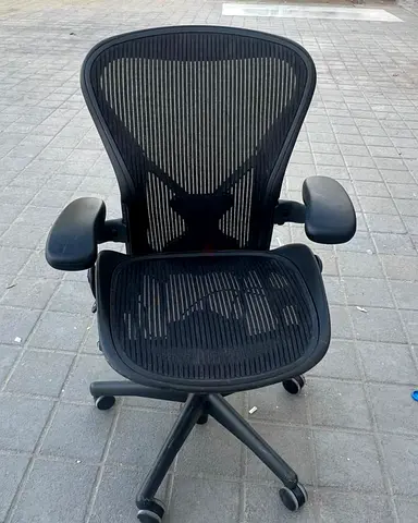 Herman Miller chair Size B Classic Aeron