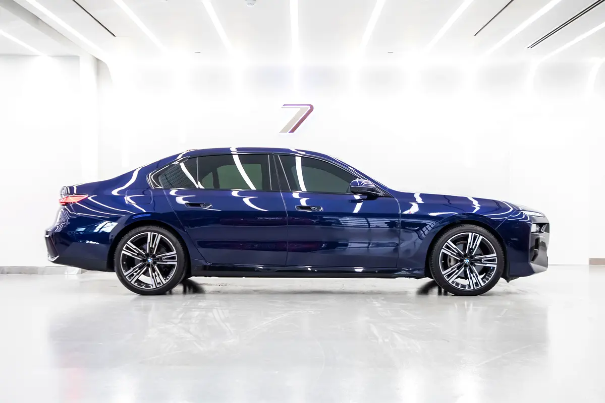 BMW 7-Series 2023
