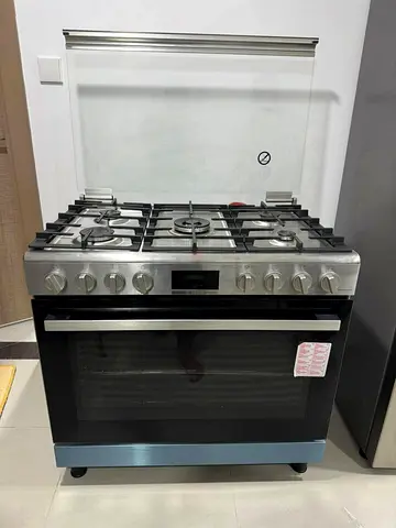 Bosch last model cooker full gas digital with fan 90/60 cm.