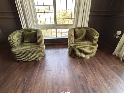 2 Green Seats in Perfect Condition