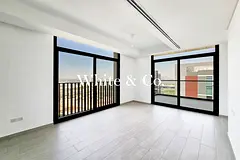 Tenanted | Top Floor | Bright 2 Bedroom