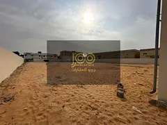 A compound with a warehouse in Umm Al Quwain Industrial Area / Electricity 10 kW / For various activ