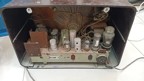 Vintage Philips Tube Radio (year 1948)for Collectors