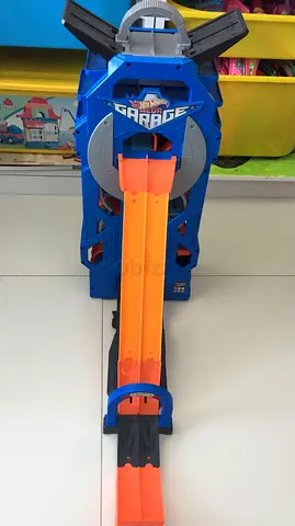 Hot Wheels Garage Playset
