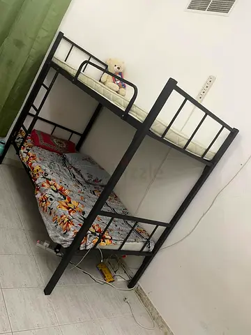 Banker bed used with mattress