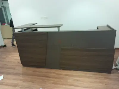 Modern Reception Desk in Brown Finish