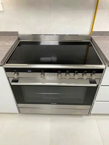 Siemens IQ700 Electric cooker 90 by 60cm Latest model