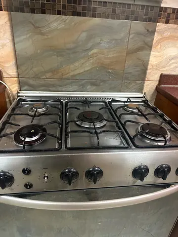 Gas stove