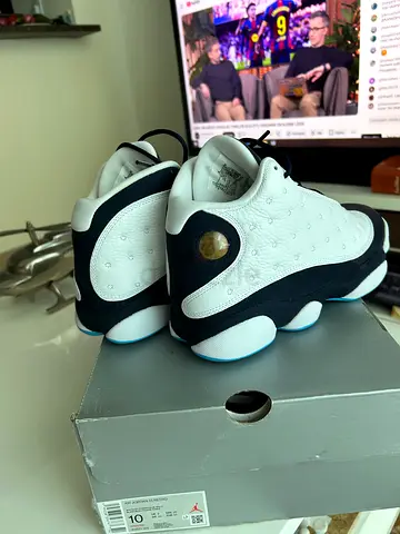 Jordan 13 retro sized 10