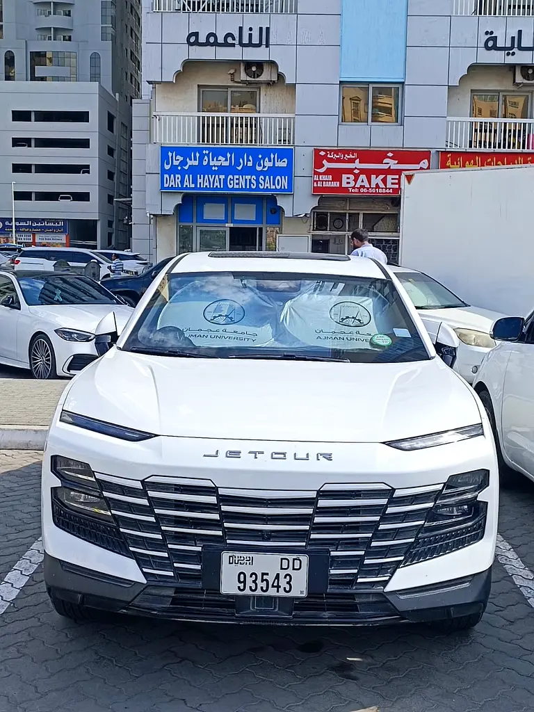 Jetour Dashing 2023 — photo 1 of 10