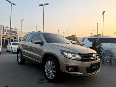 Tiguan 2015 GCC . Full option. SEL . Super clean car