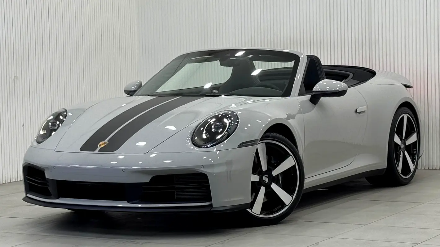 Porsche 911 2025 — photo 1 of 17