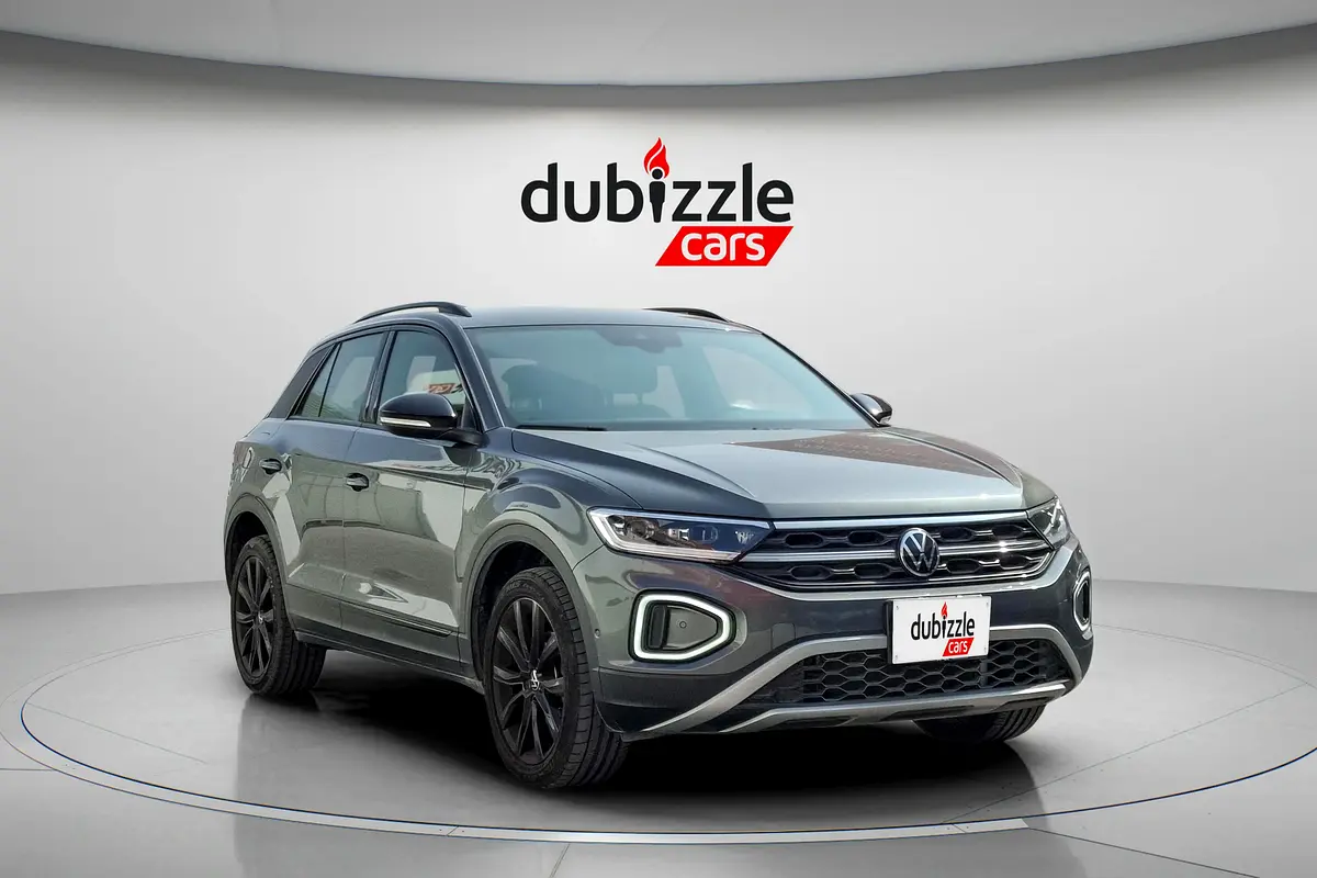 Volkswagen T-Roc 2024 — photo 1 of 15