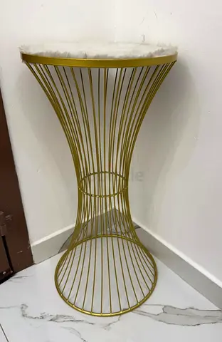 Stylish Gold Wire Accent Table