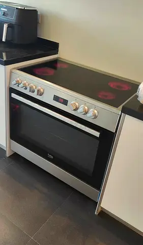 Brand Beko 90×60cm 5 Hobs Full Electric Ceramic Cooker Range