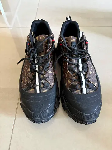 Burberry shoes