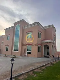 For sale: a luxurious villa in Al-Georgia with an area of 19,000 sq ft, featuring a classic design a