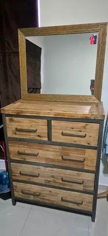 Dressing table